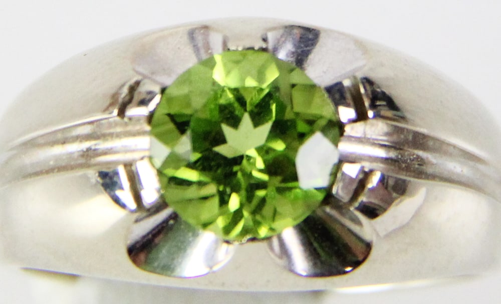 14k Gold Peridot Ring - 2