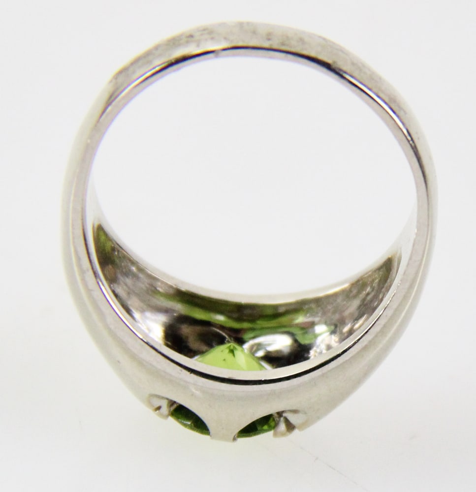 14k Gold Peridot Ring - 8
