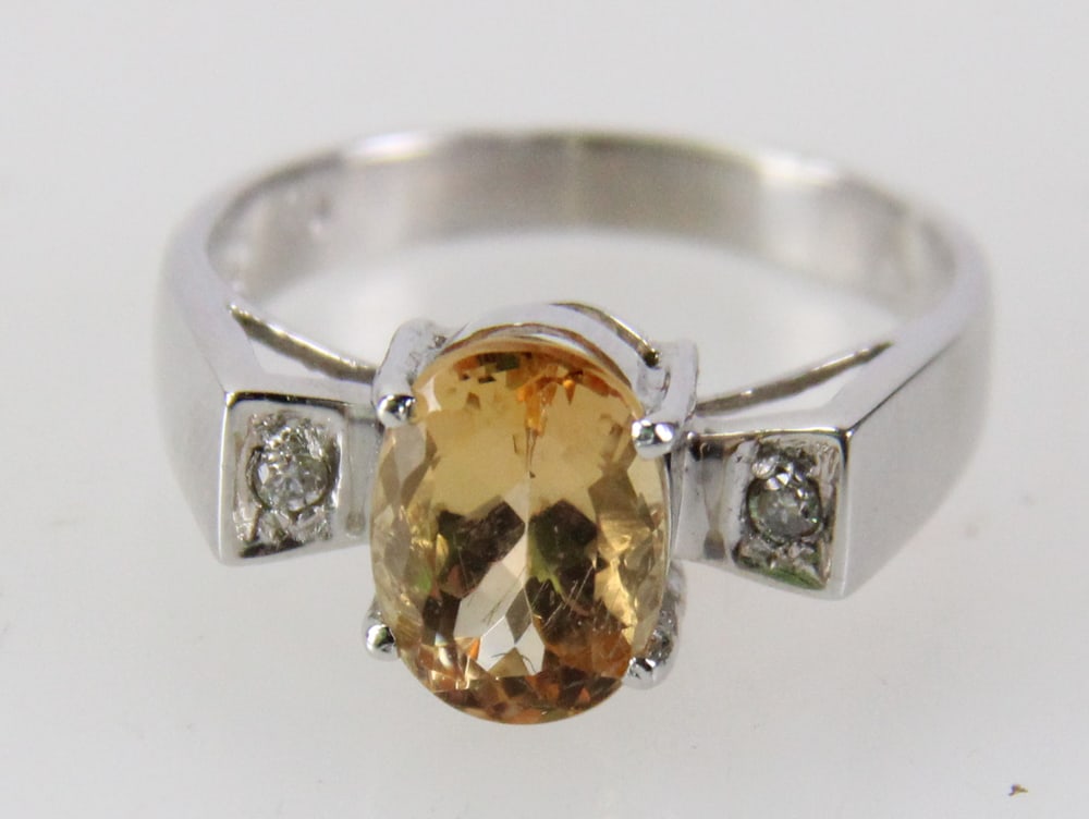 14k Gold Oval Topaz Ring - 3