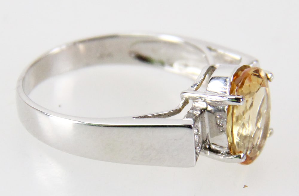 14k Gold Oval Topaz Ring - 4