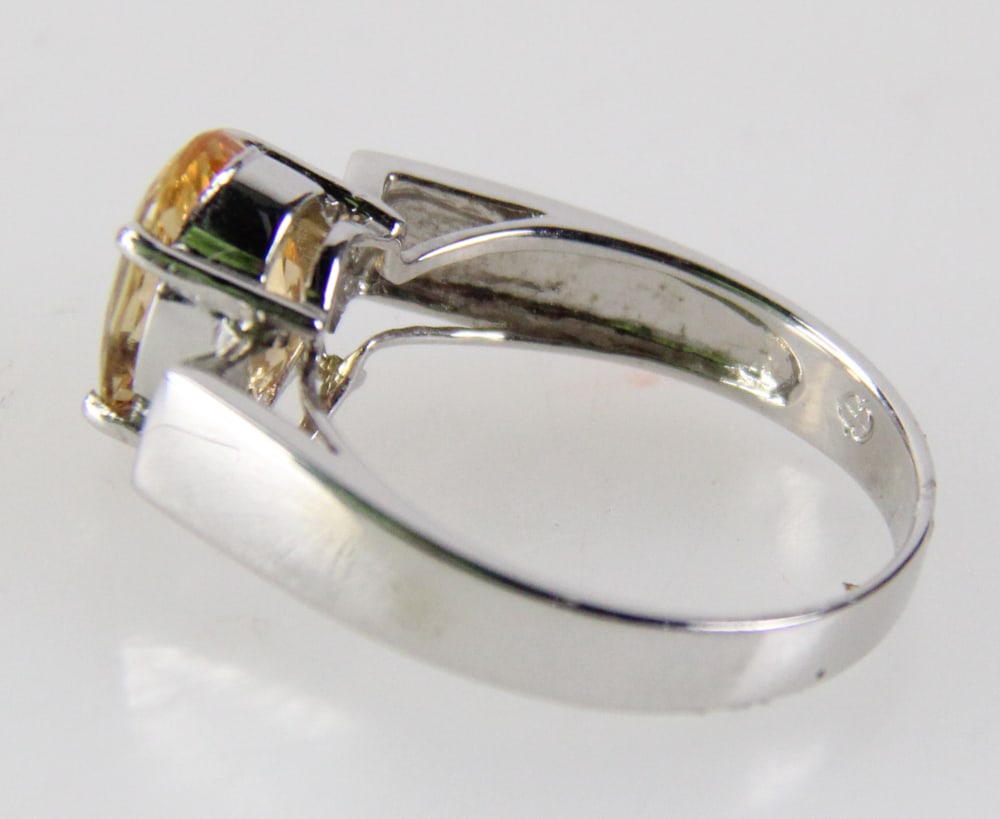 14k Gold Oval Topaz Ring - 6