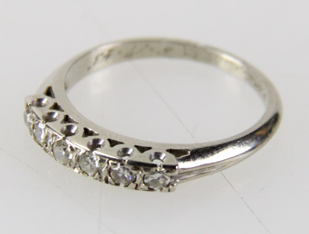 14k Gold Diamond Ring - 4