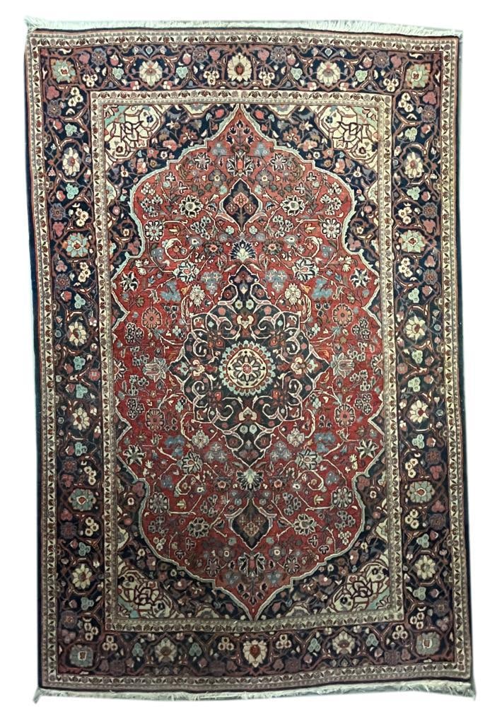 Antique Persian Keshan Rug: Antique Persian Keshan rug, 6' 6" x 4' 3". Provenance: Palm Beach, Florida estate.