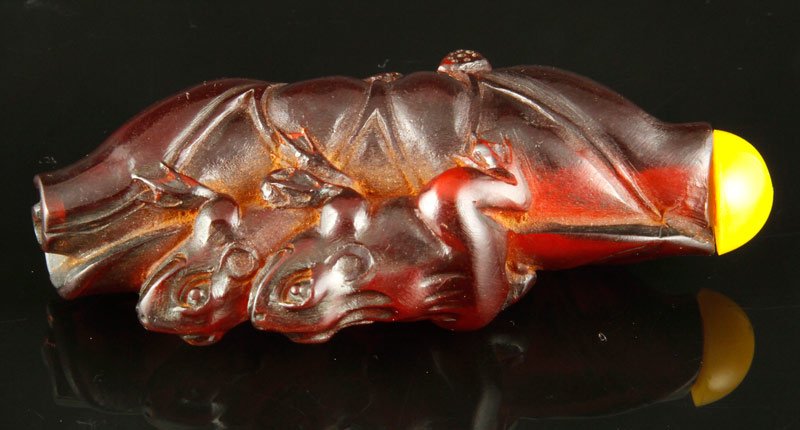 Chinese Amber Snuff Bottle