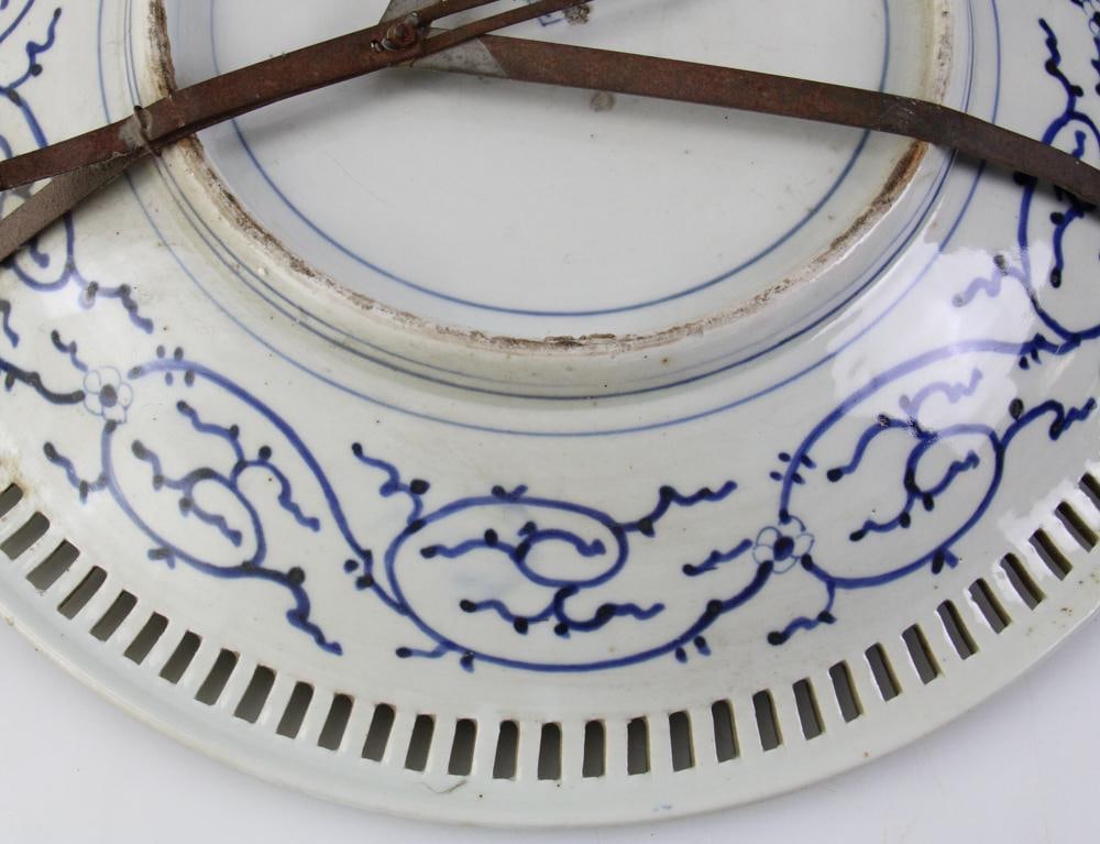 19thC Imari Dragon Charger - 8
