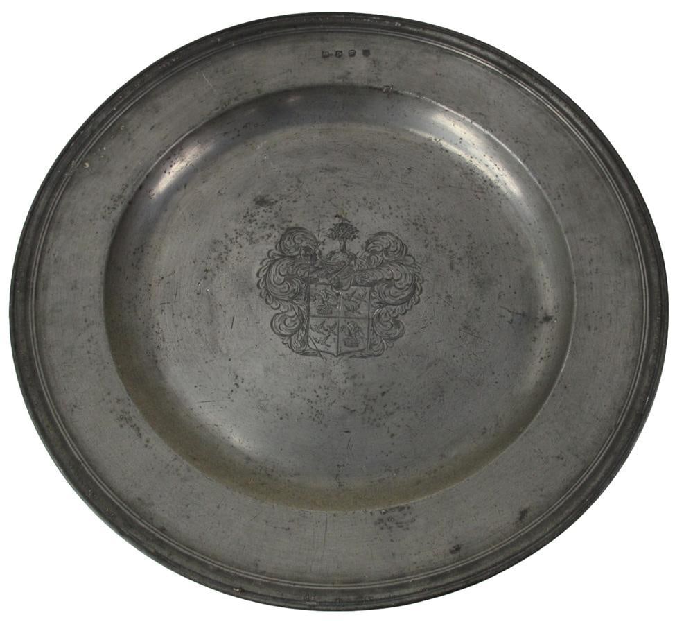 18thC English Pewter Charger with Crest: 18th century English pewter charger, with crest, 18 diameter. Provenance: Estate of the late Joseph W. Haley, of Pride's Crossing, Massachusetts.