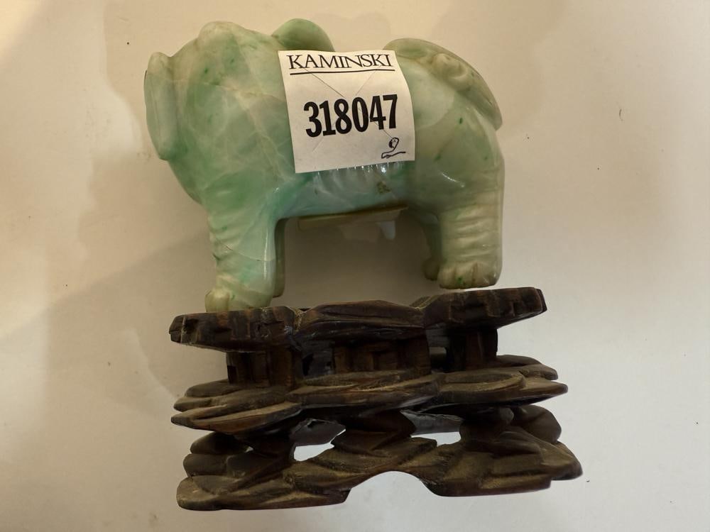 Chinese Jade Foo Dog on Stand - 3