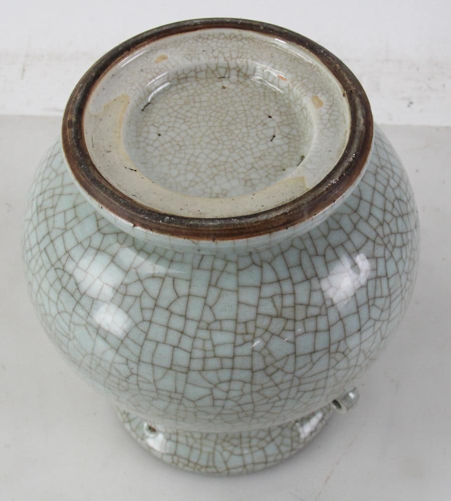 19thC Chinese Crackle Vase - 10
