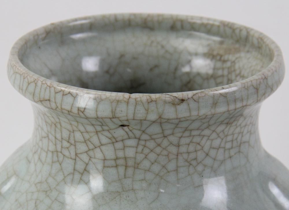 19thC Chinese Crackle Vase - 3