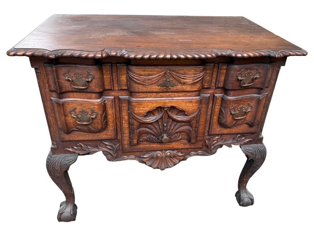 19thC Chippendale Mahogany Lowboy (1 of 3)