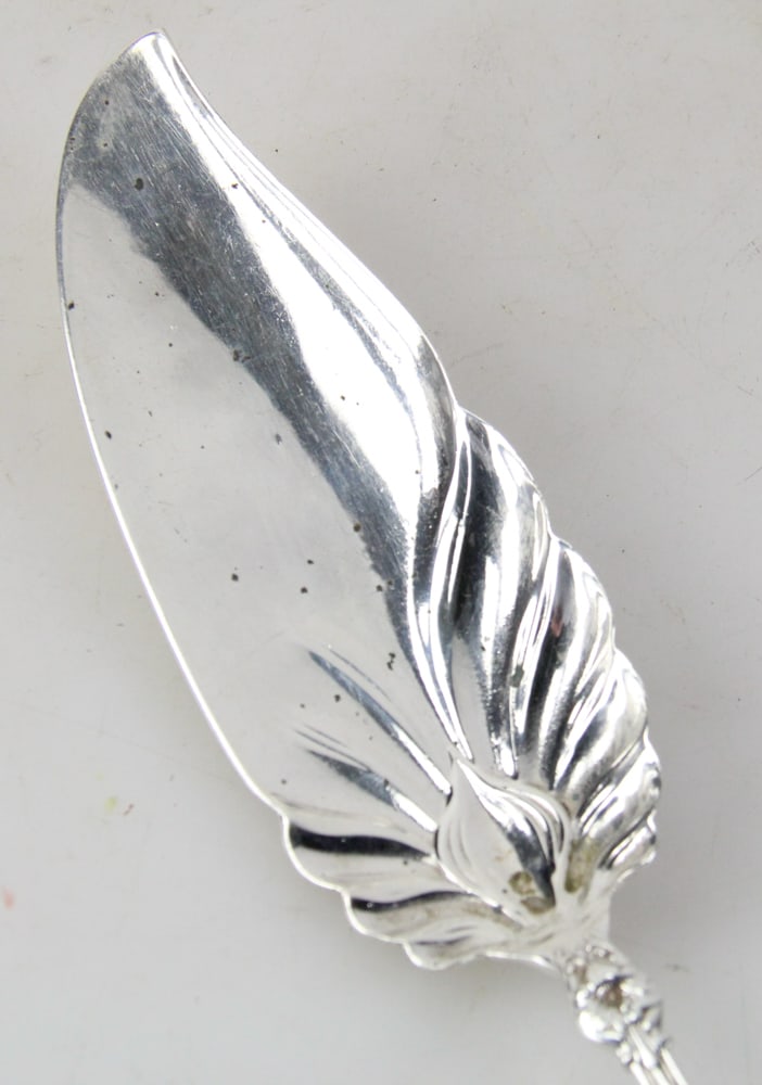 Whiting Sterling Lily Pattern Fish or Pastry Server - 7