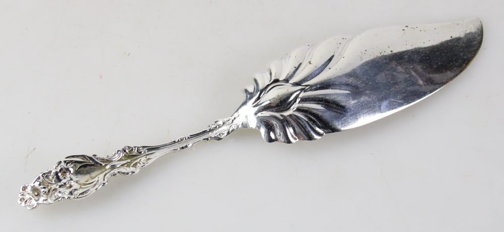 Whiting Sterling Lily Pattern Fish or Pastry Server - 9