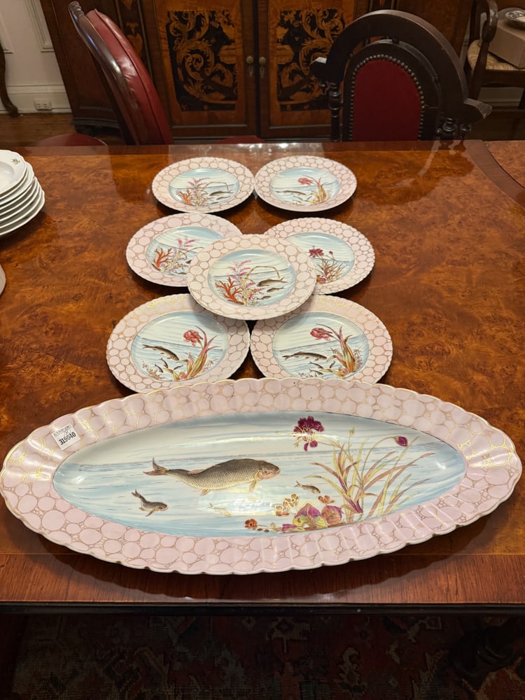 French Porcelain Fish Set: French porcelain fish set, (8) pieces total. NOTE: Item to be picked up at 64 East 80th St., New York, NY. Deadline for pick-up is July 31st. Please call our front desk at 978-927-2223 to schedule
