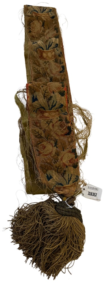 Tapestry Runner: Tapestry runner. NOTE: Item to be picked up at 64 East 80th St., New York, NY. Deadline for pick-up is July 31st. Please call our front desk at 978-927-2223 to schedule pick-up.