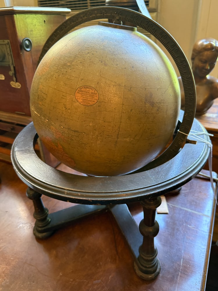 Early 20thC Hammond Terrestrial Globe on Stand (1 of 2)