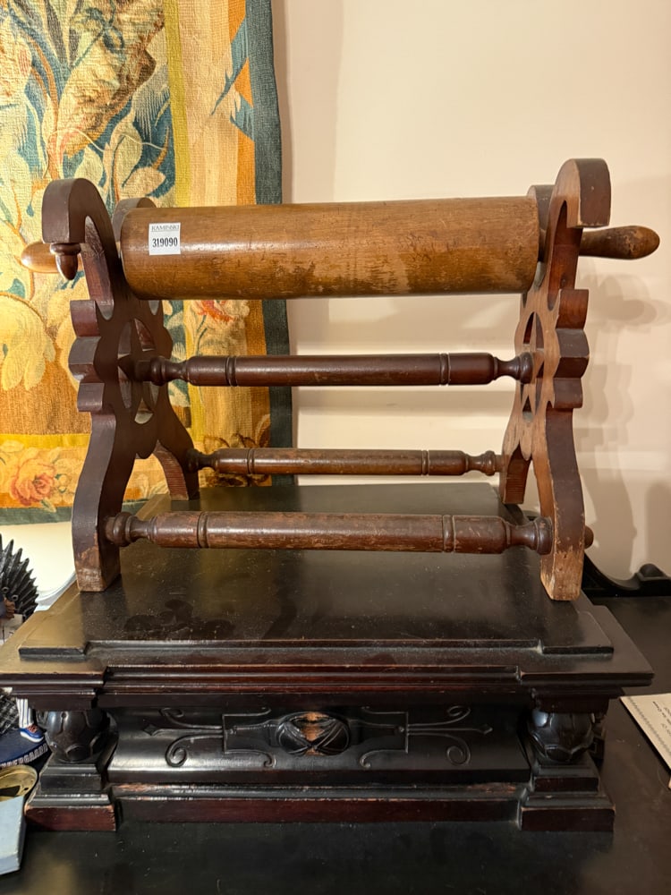Rolling Pin with Stand, Pennsylvania Dutch (1 of 2)