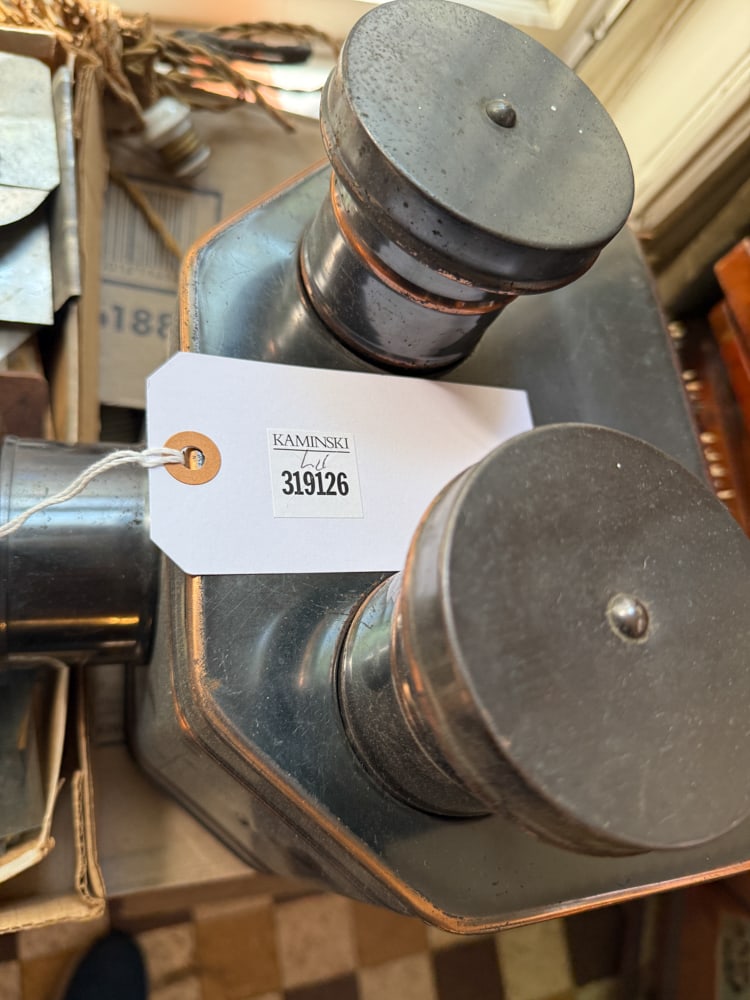 Glass Slides with Projectors, Art and Architecture: Glass slides with projectors, Art and Architecture. NOTE: Item to be picked up at 62 East 80th St., New York, NY. Deadline for pick-up is July 31st. Please call our front desk at 978-927-2223 to
