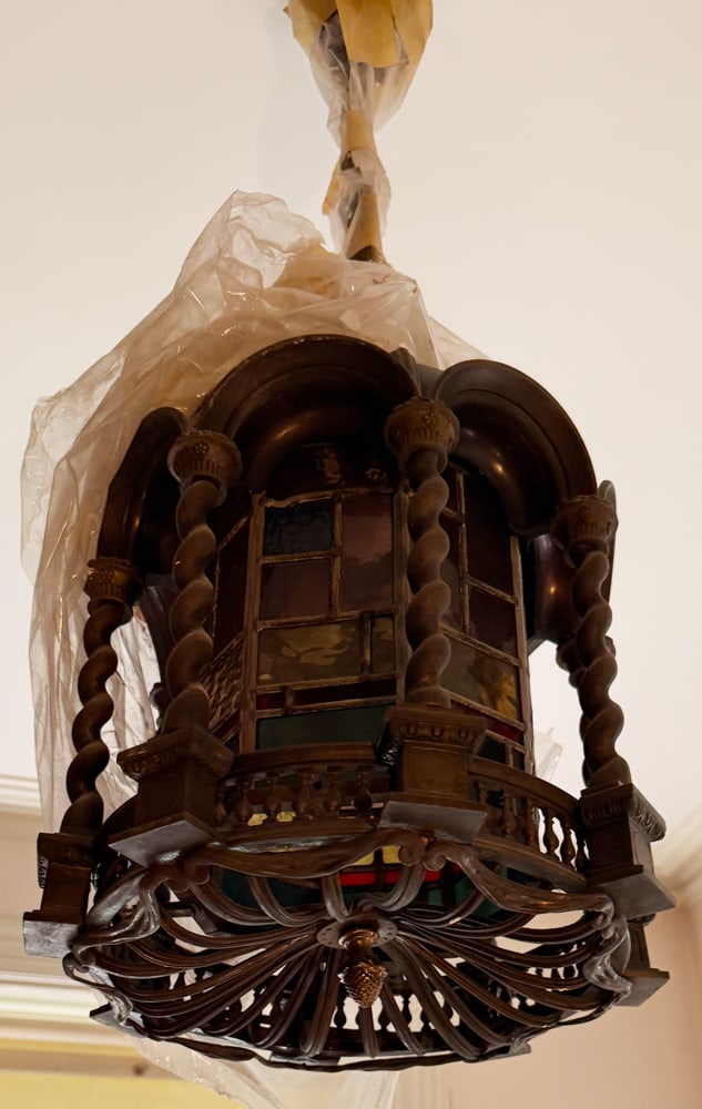 Pagoda Bronze Lantern Chandelier (1 of 2)