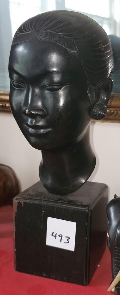 Nguyen Thanh Le, Bronze Bust of Vietnamese Woman (1 of 1)