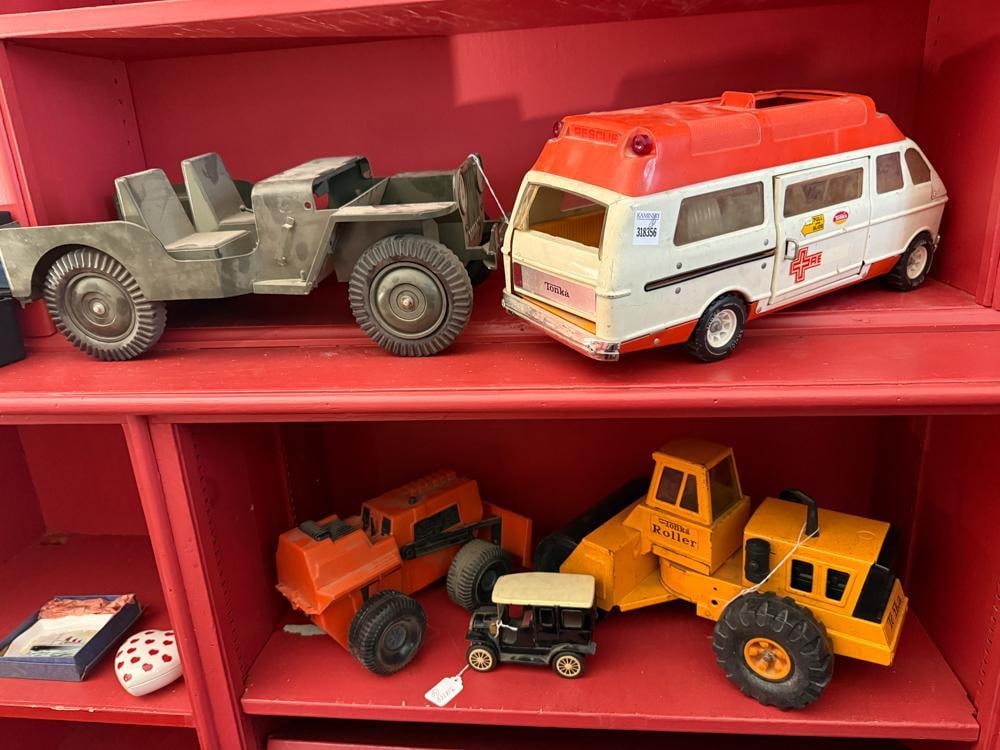 Tonka and Other Toys (1 of 2)