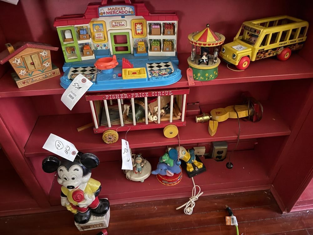 Fisher Price Toys: Fisher Price toys. NOTE: Item to be picked up at 62 East 80th St., New York, NY. Deadline for pick-up is July 31st. Please call our front desk at 978-927-2223 to schedule pick-up.