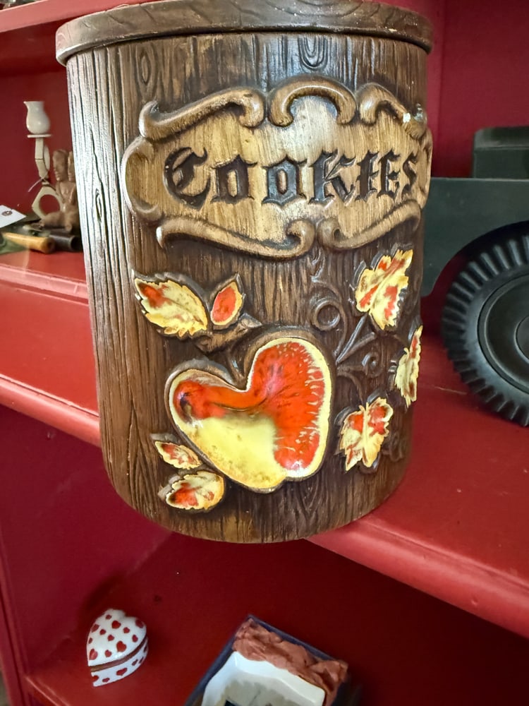 Cookie Jar (1 of 2)