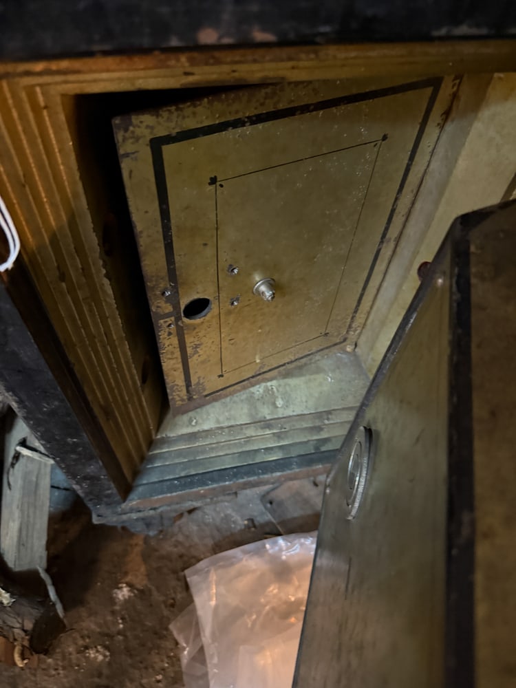 Old Safe: Old safe, 30" x 20" x 18". NOTE: Item to be picked up at 64 East 80th St., New York, NY. Deadline for pick-up is July 31st. Please call our front desk at 978-927-2223 to schedule pick-up.