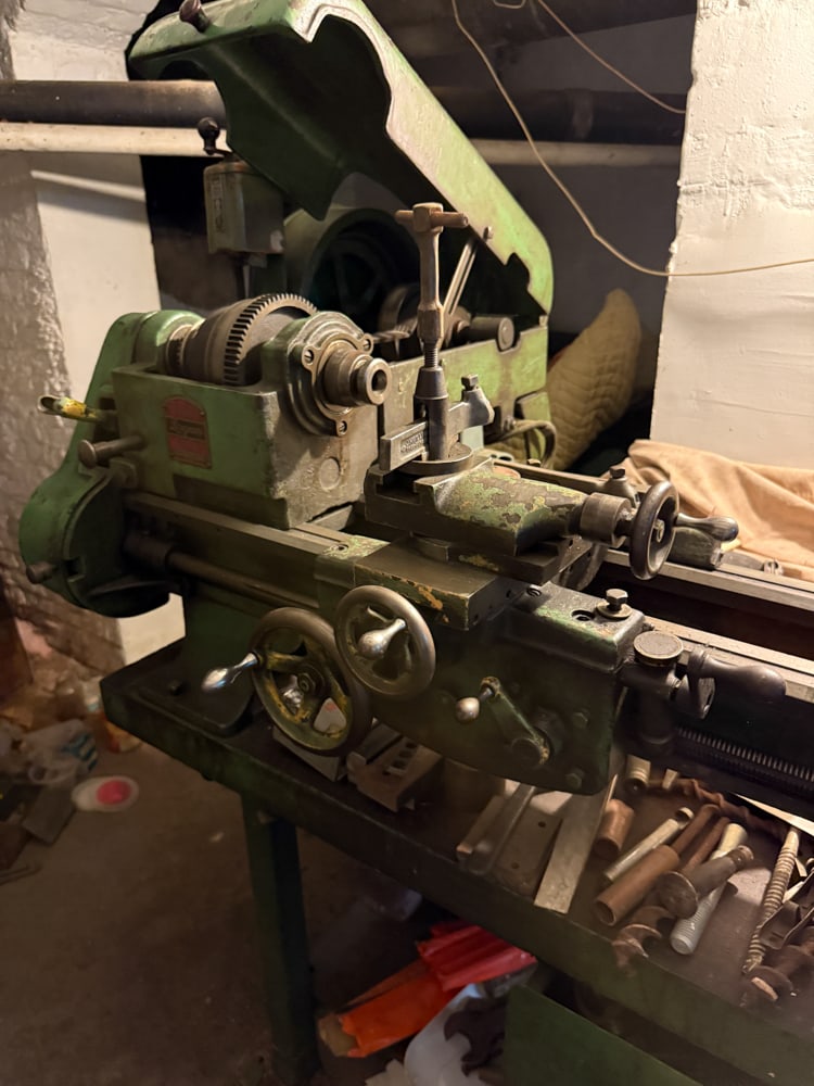 Atlas Press Company Metal Lathe and Bits: Atlas Press Company metal lathe and bits 57" x 48". Works. NOTE: Item to be picked up at 64 East 80th St., New York, NY. Deadline for pick-up is July 31st. Please call our front desk at 978-927-2223 t