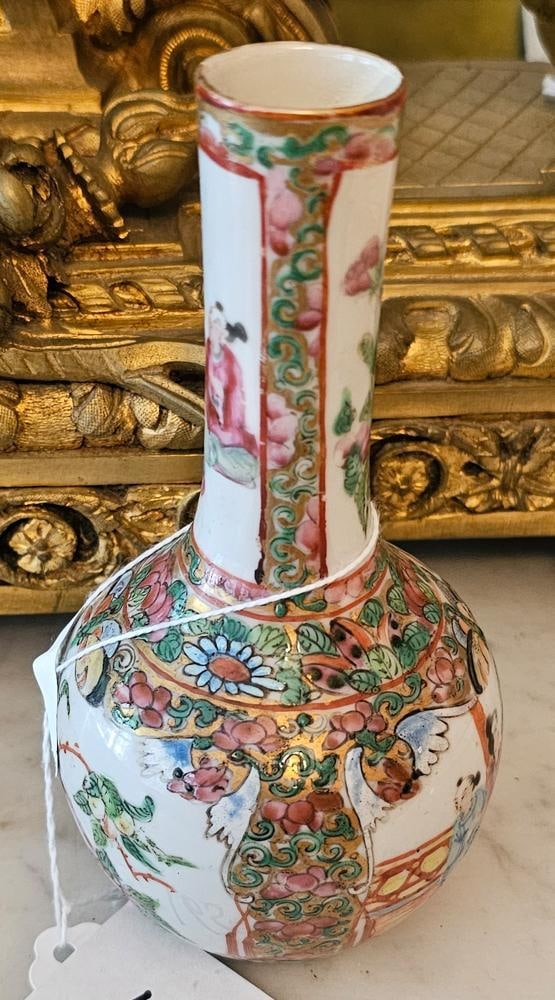 Chinese Rose Medallion Vase: Chinese Rose Medallion vase, 6" H. NOTE: Item to be picked up at 62 East 80th St., New York, NY. Deadline for pick-up is July 31st. Please call our front desk at 978-927-2223 to schedule pick-up.