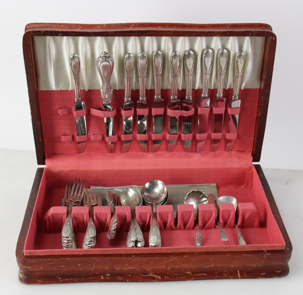 Assorted Silver Flatware (1 of 16)