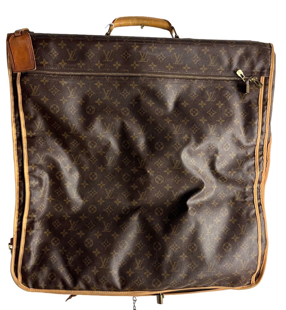 Louis Vuitton Suit Bag (1 of 13)