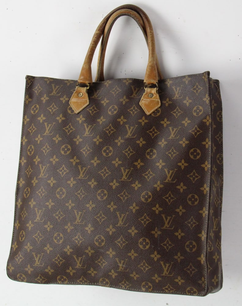 Louis Vuitton Handbag - 4