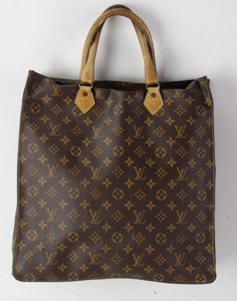 Louis Vuitton Handbag - 6