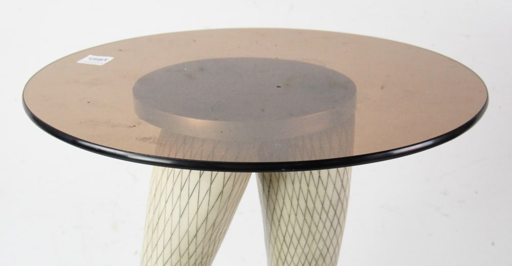 Marilyn Monroe Red Shoes Table - 2