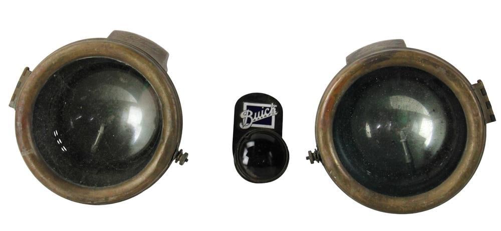 Two Model-T Ford Headlights with Taillight (1 of 10)