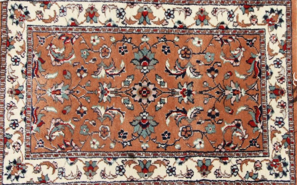 Handmade Wool Indo-Tabriz Rug - 2