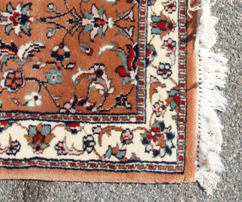Handmade Wool Indo-Tabriz Rug - 3