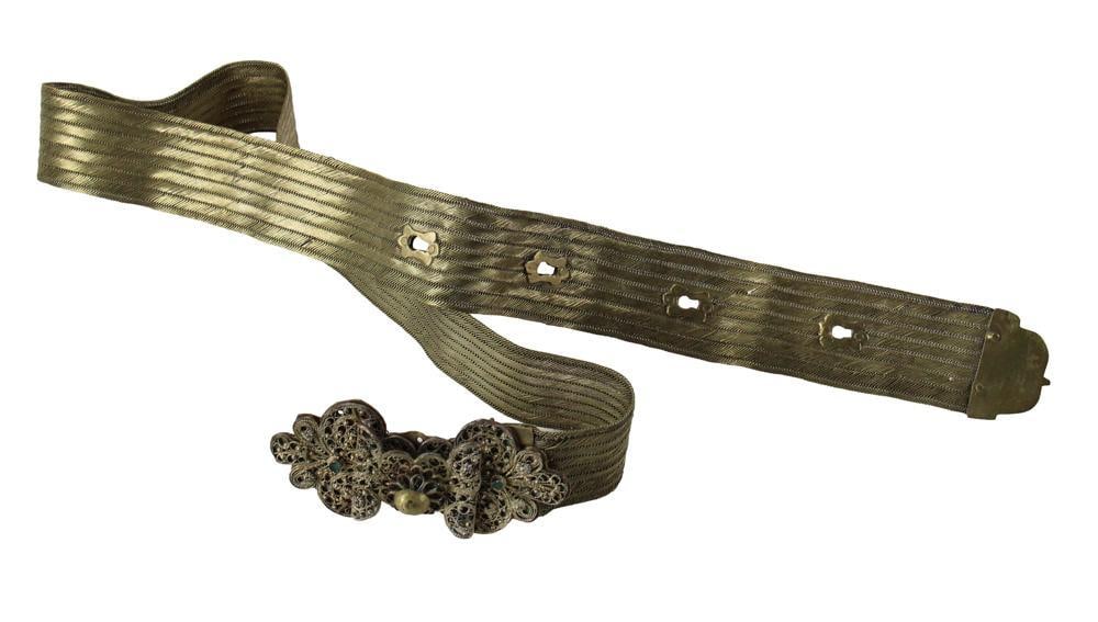 Antique Turkish Silver Mesh Belt: Antique Turkish silver mesh belt with gold wash tone, circa 1900s, 37" x 1 1/2". Approximately 9.0 troy oz TW. Provenance: Palm Beach, Florida estate. PLEASE NOTE: payment for silver, gold, jewelry, a
