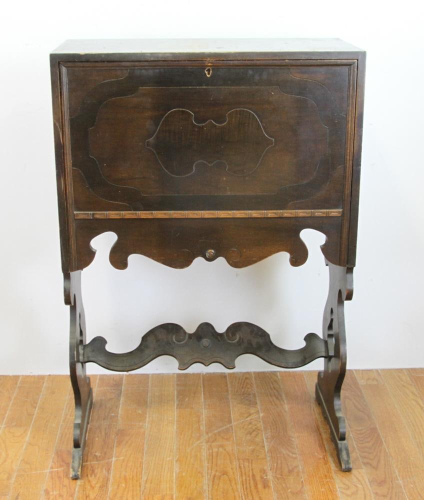 1920s Slant Lid Desk (1 of 12)