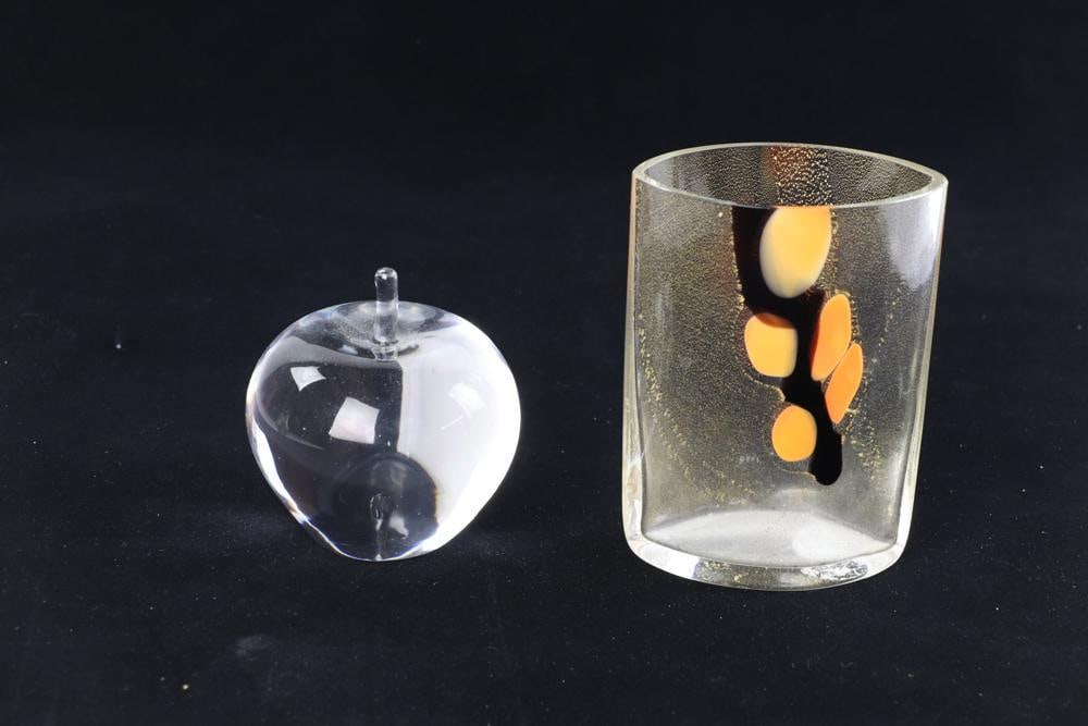 Assorted 20th C American Art Glass: Lot of (7) pieces of 20th century American Art Glass, each signed, tallest is 5". Provenance: Essex, Massachusetts estate.