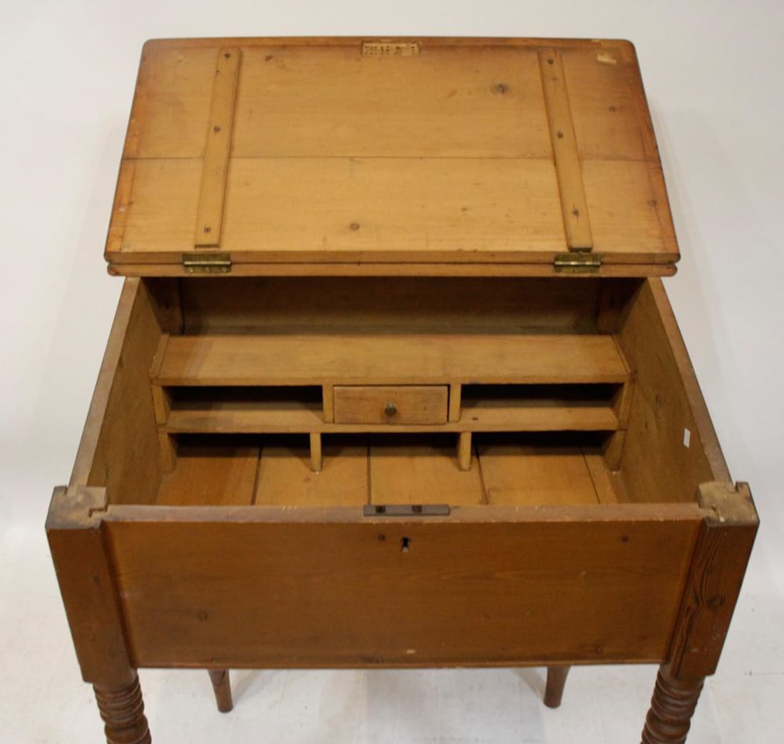 Early 19thC Schoolmaster's Desk - 9