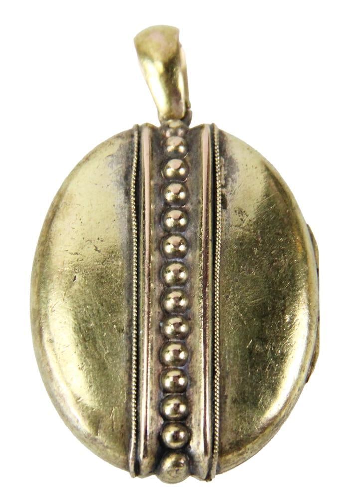 10k Yellow Gold Pendant Locket (1 of 6)