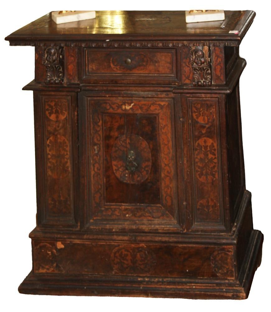 18thC Italian Cabinet (1 of 6)