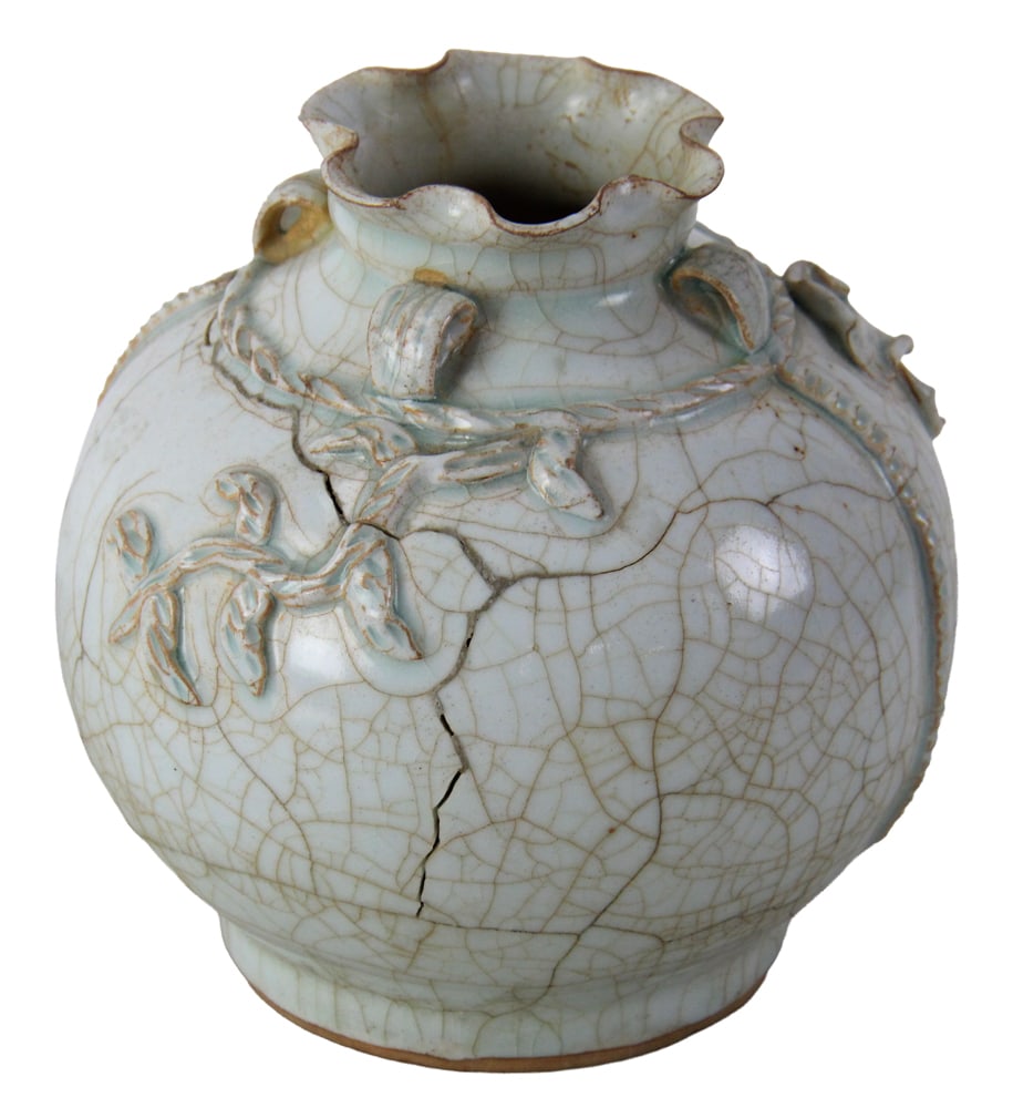 Chinese Yuan Dynasty Vase: Chinese Yuan Dynasty vase, 7" x 6 1/2". Provenance: Andover, Massachusetts collection.