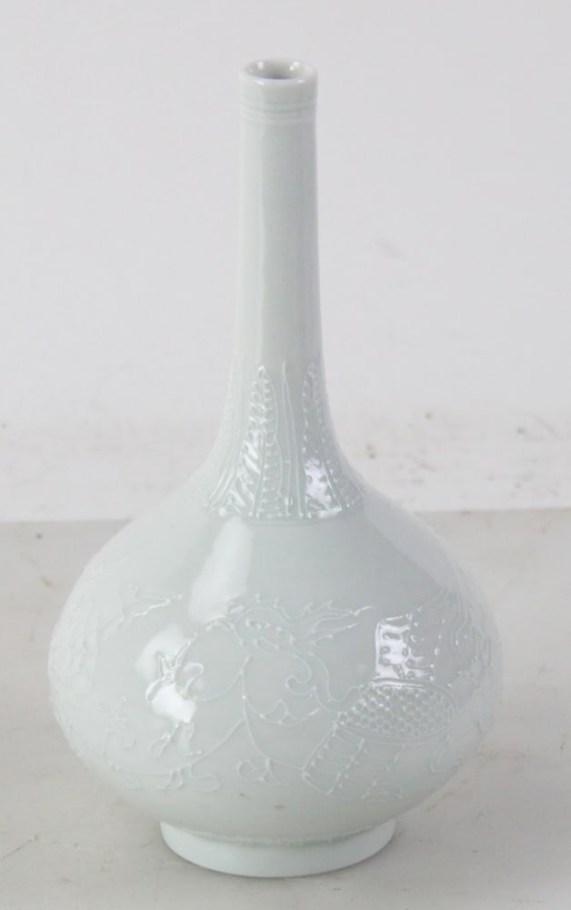 Chinese Ming Dynasty Vase - 6