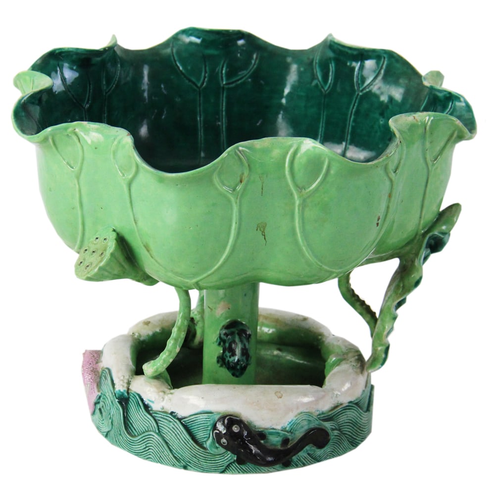 Vintage Weller Pumila Lotus Lily Console Bowl: Vintage Weller Pumila lotus water lily green ceramic console bowl. Provenance: Marblehead, Massachusetts collection.