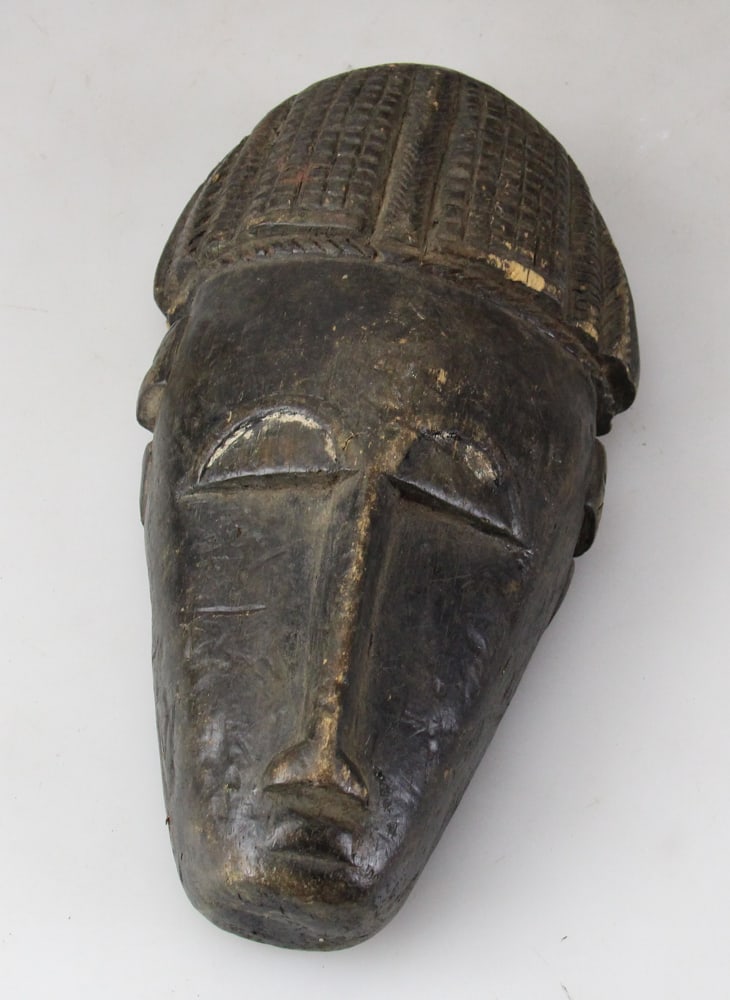 African Carved Figures - 10