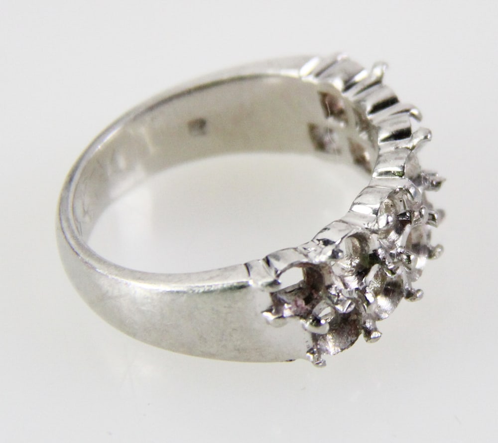Ladies' Platinum Ring Setting - 9