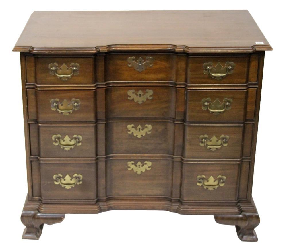 Ethan Allen Block-front 4-Drawer Chest (1 of 10)
