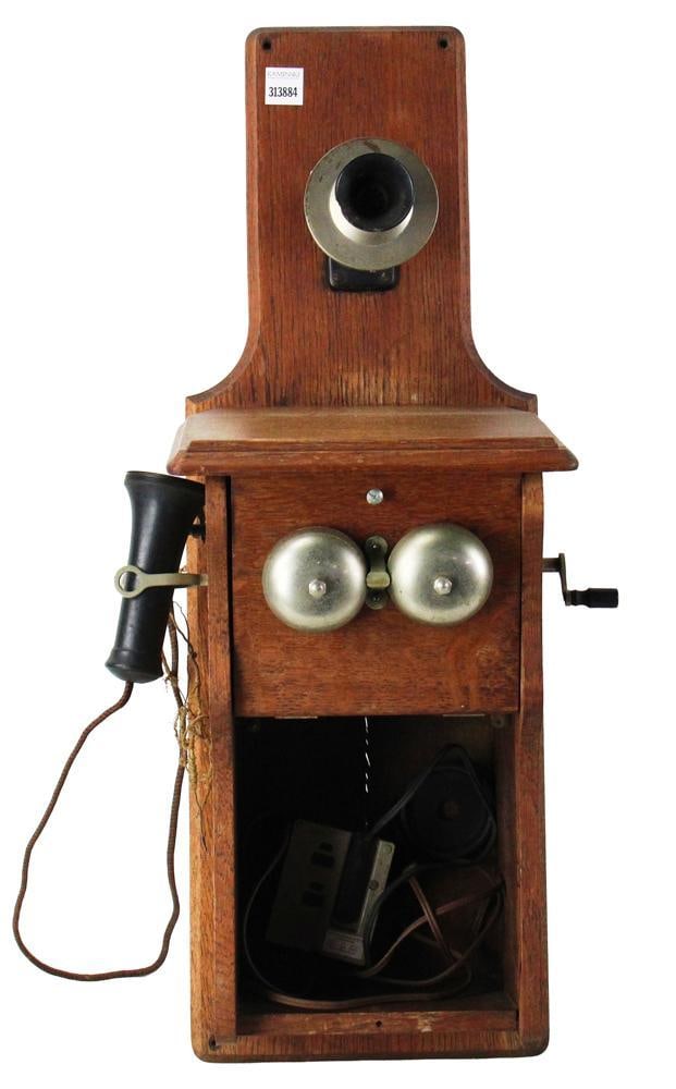 Antique Wall-mounted Oak Telephone (1 of 10)